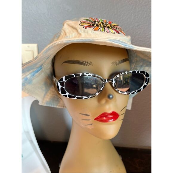 Bundle of Sunglasses Nordstrom Turquoise  and Black Whit Animal Print
All new - Picture 2 of 14